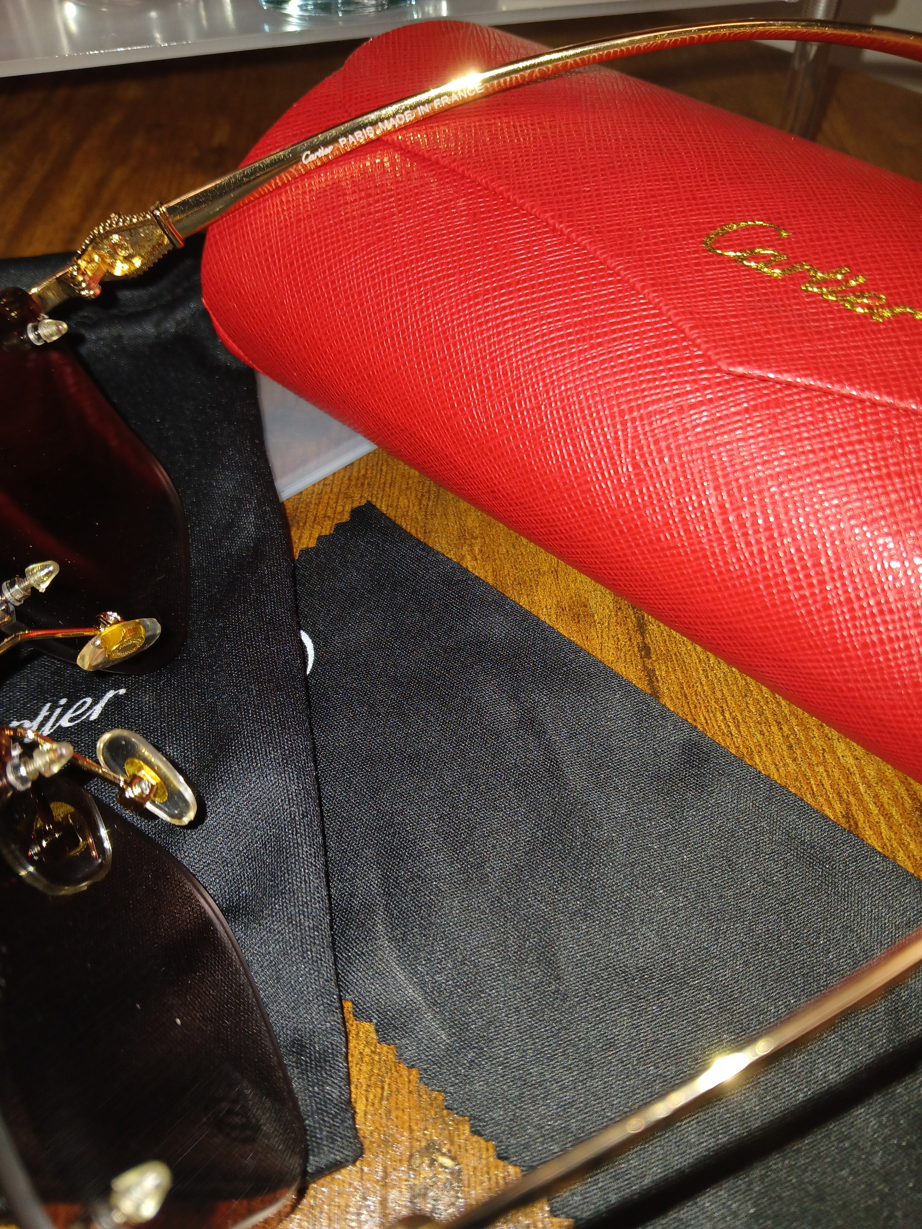 Cartier panther sunglasses with case